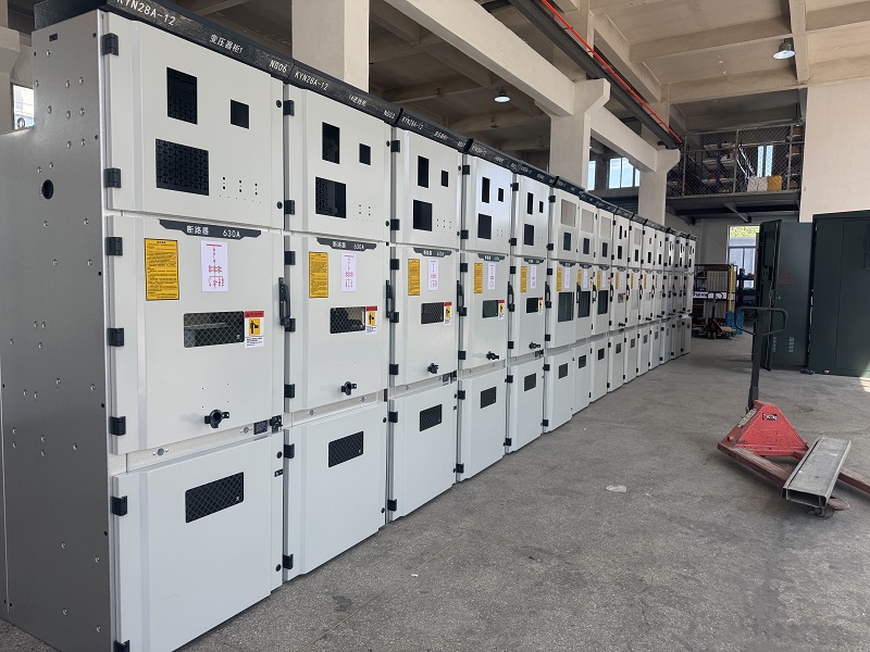 KYN28-12 (550 mm breed) met metaal beklede uittrekbare schakelapparatuur voor binnen